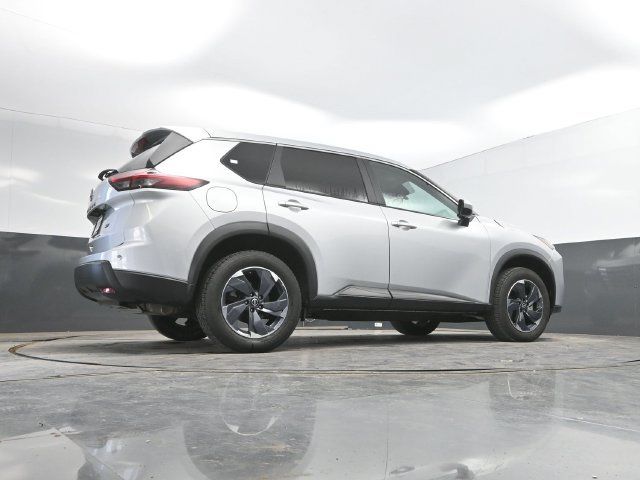 Used 2024 Nissan Rogue SV FWD image 45