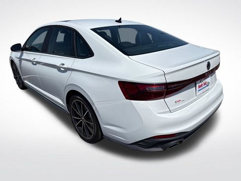 Used 2026 Volkswagen Jetta GLI Autobahn FWD image 3