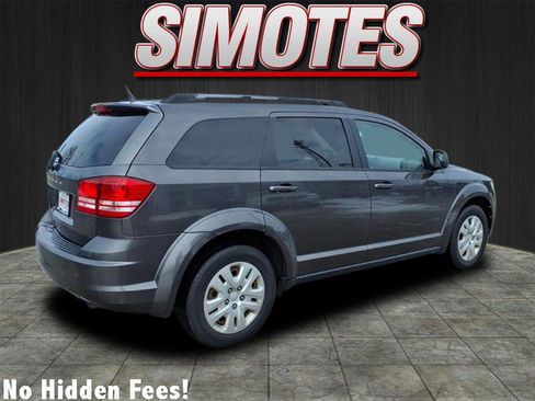 Used 2017 Dodge Journey SE image 3