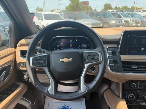 Used 2023 Chevrolet Tahoe Premier AWD/4WD image 16