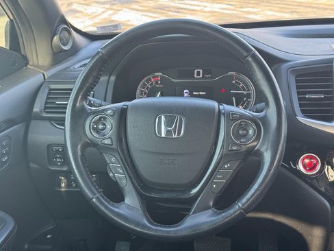 Certified 2019 Honda Ridgeline Black Edition image 13