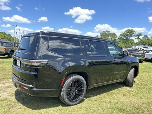 New 2026 Jeep Grand Wagoneer Limited AWD/4WD image 7