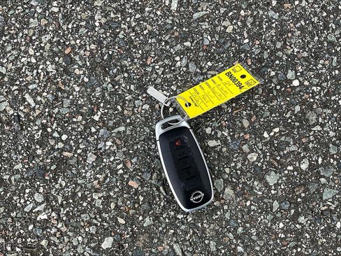 Certified 2025 Nissan Murano SL image 11