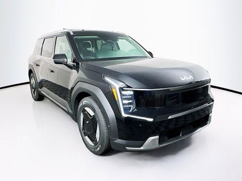 New 2026 Kia EV9 Wind image 3