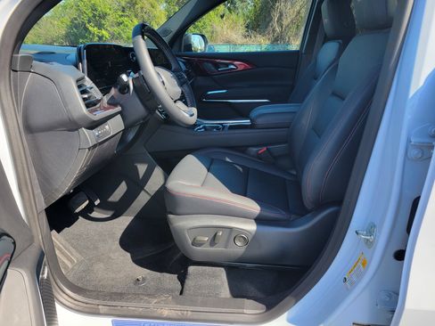 New 2026 Chevrolet Traverse Z71 w/ Enhanced Driving Package AWD/4WD image 31