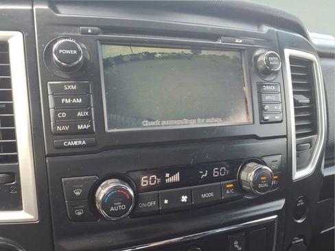 Used 2018 Nissan Titan SV w/ SV Convenience Package AWD/4WD image 22