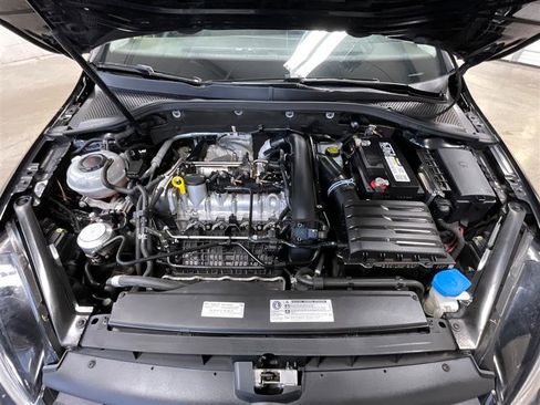 Used 2019 Volkswagen Golf S image 26