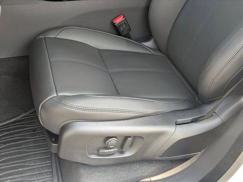 New 2026 Land Rover Range Rover Velar S image 4