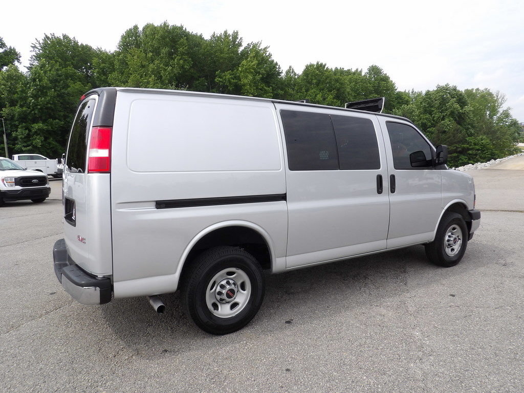 Used 2023 GMC Savana 2500 w/ Driver Convenience Package RWD image 8