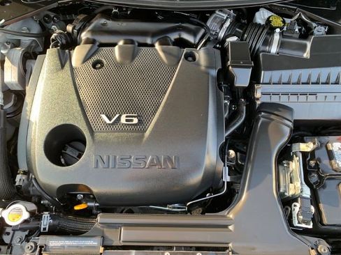Used 2018 Nissan Maxima 3.5 SV image 14