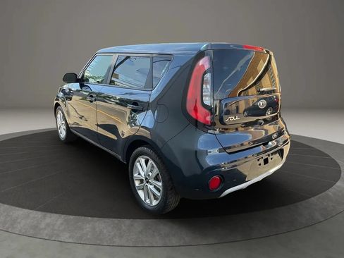 Used 2019 Kia Soul + FWD image 7