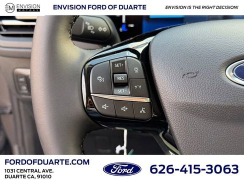 New 2025 Ford Escape SE image 17