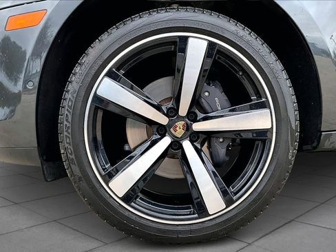 Used 2022 Porsche Macan image 10
