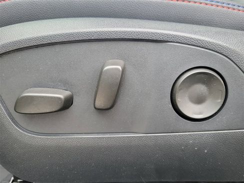 Used 2024 Chevrolet Equinox EV RS image 19