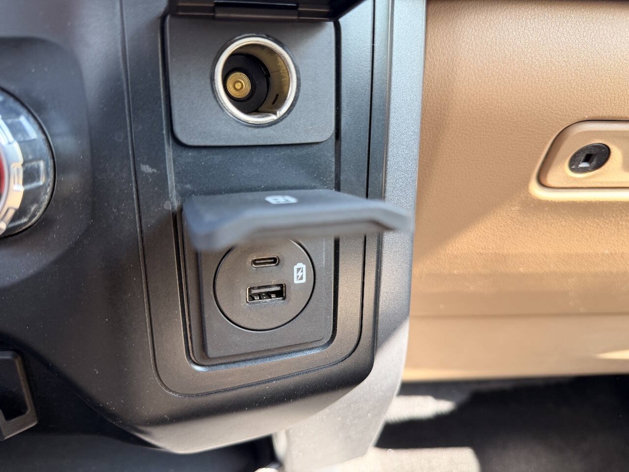 Used 2022 Ford F150 XLT w/ Equipment Group 301A Mid AWD/4WD image 16