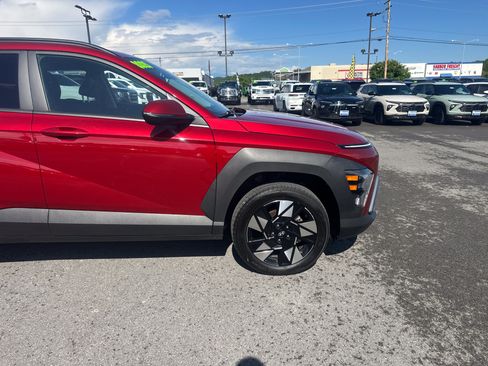 Used 2025 Hyundai Kona SEL AWD/4WD image 10