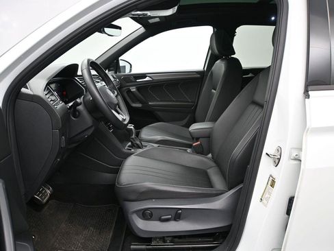 Used 2023 Volkswagen Tiguan SE R-Line AWD/4WD image 6