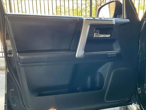 Used 2017 Toyota 4Runner Limited image 21