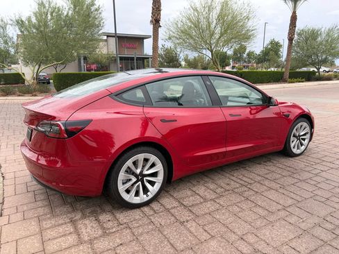 Used 2022 Tesla Model 3 RWD image 3