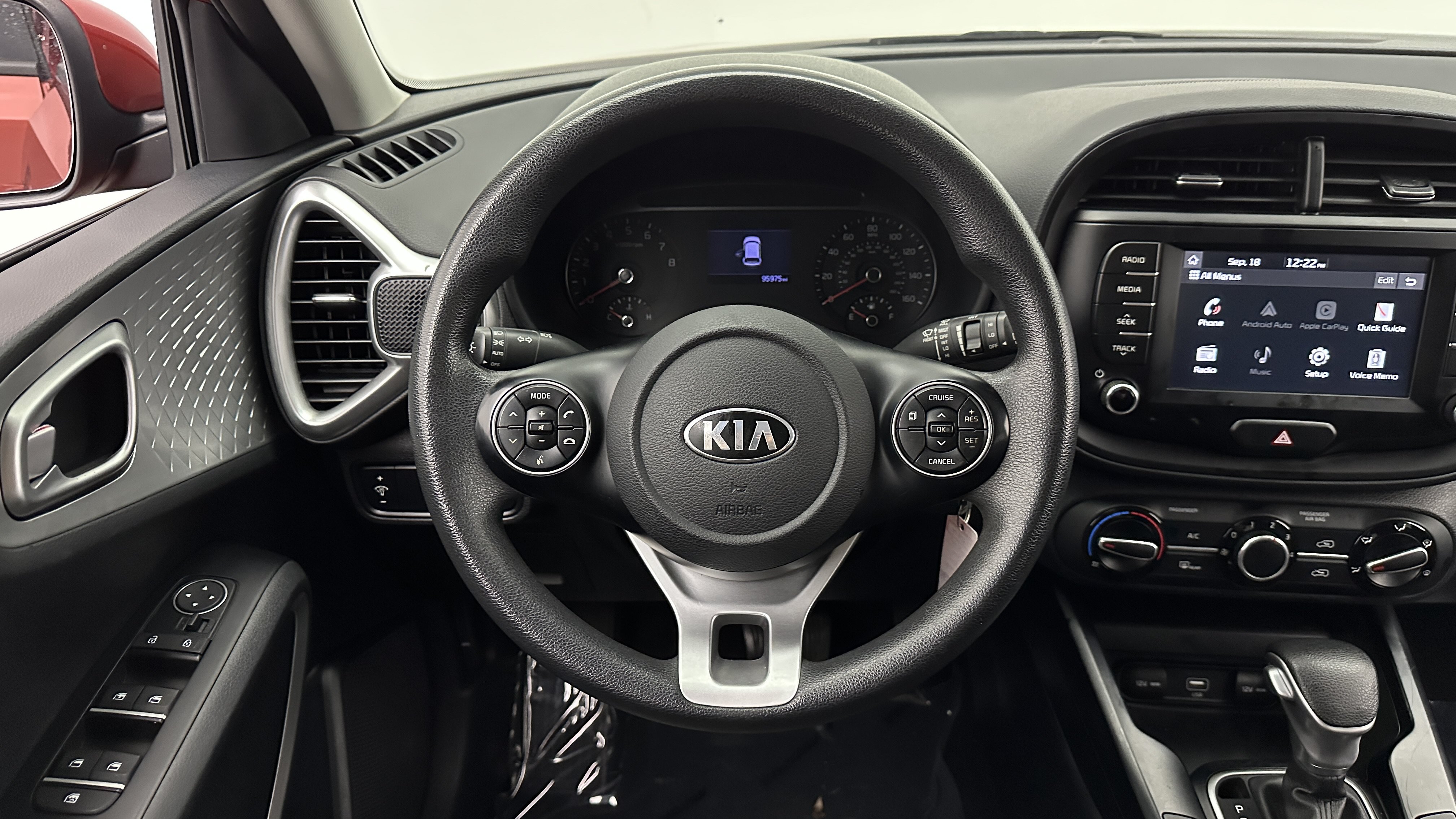 Used 2020 Kia Soul LX FWD image 25