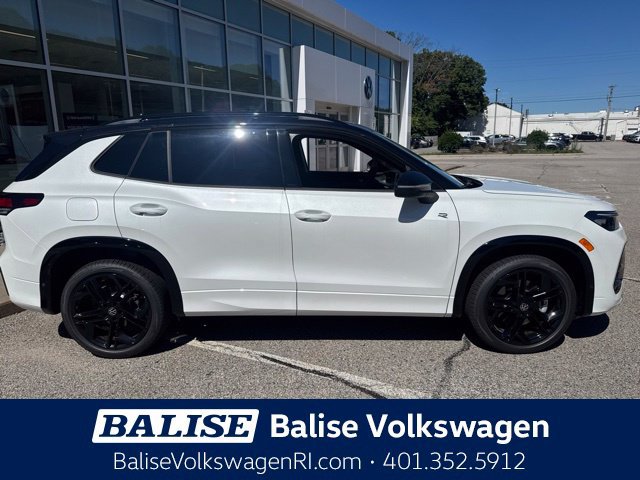 New 2026 Volkswagen Tiguan SE R-Line AWD/4WD image 2