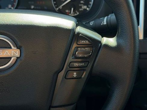 Certified 2025 Nissan Frontier SV RWD image 24