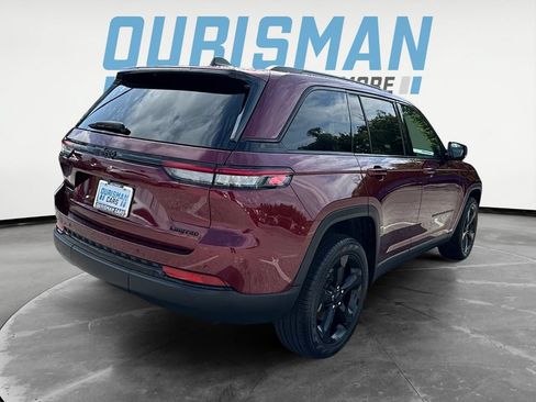 Used 2024 Jeep Grand Cherokee Limited w/ Black Appearance Package AWD/4WD image 6