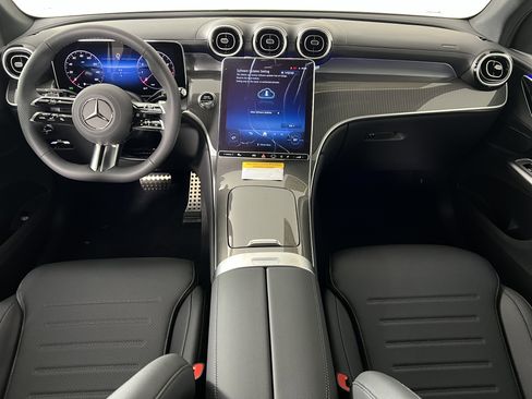 Used 2026 Mercedes-Benz GLC 300 4MATIC image 21