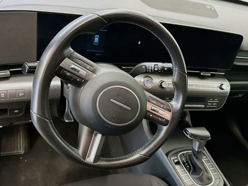 Used 2024 Hyundai Kona SEL image 18