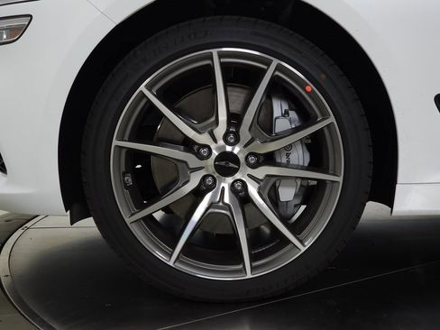 New 2026 Genesis G70 2.5T Prestige image 8