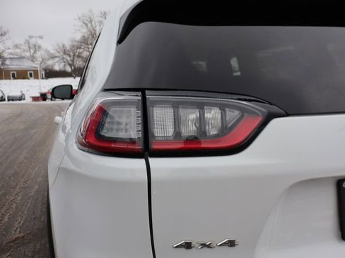 Used 2020 Jeep Cherokee Limited image 32