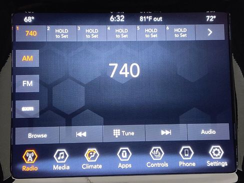 Used 2020 Jeep Cherokee Limited FWD image 25