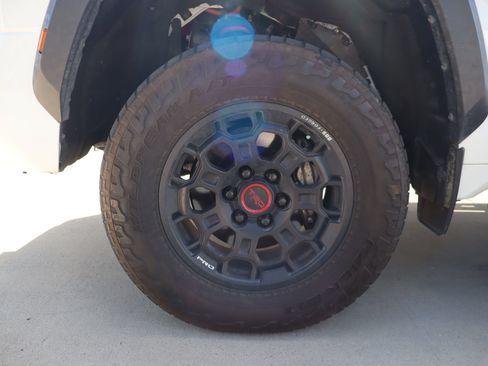 Used 2022 Toyota Tundra TRD Pro AWD/4WD image 11
