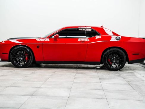 Used 2023 Dodge Challenger SRT Hellcat w/ Driver Convenience Group RWD image 8
