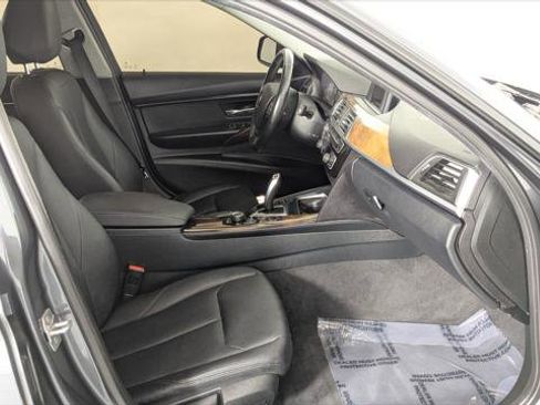 Used 2016 BMW 320i xDrive Sedan image 21