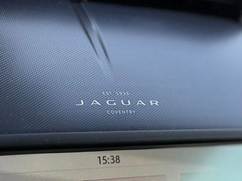 Used 2022 Jaguar F-TYPE R image 24