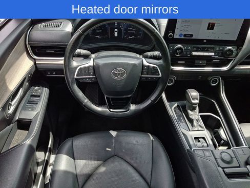 Used 2024 Toyota Grand Highlander FWD image 11