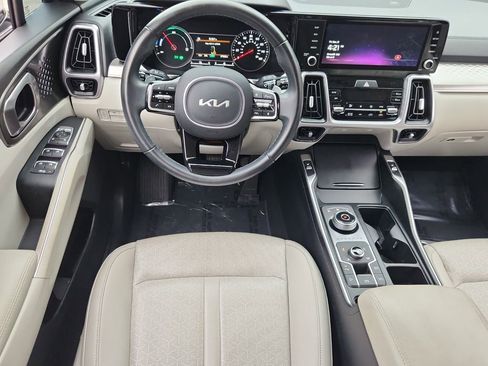 Used 2023 Kia Sorento EX image 15