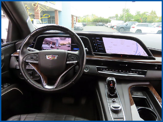 Used 2024 Cadillac Escalade ESV Sport Platinum w/ LPO, ONYX Package AWD/4WD image 14