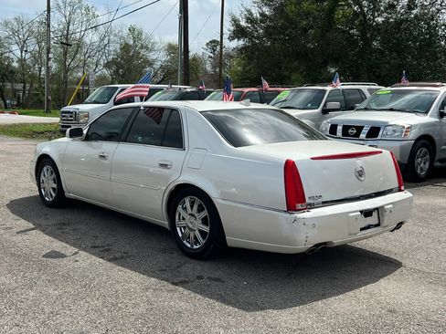 Used 2009 Cadillac DTS Performance image 8