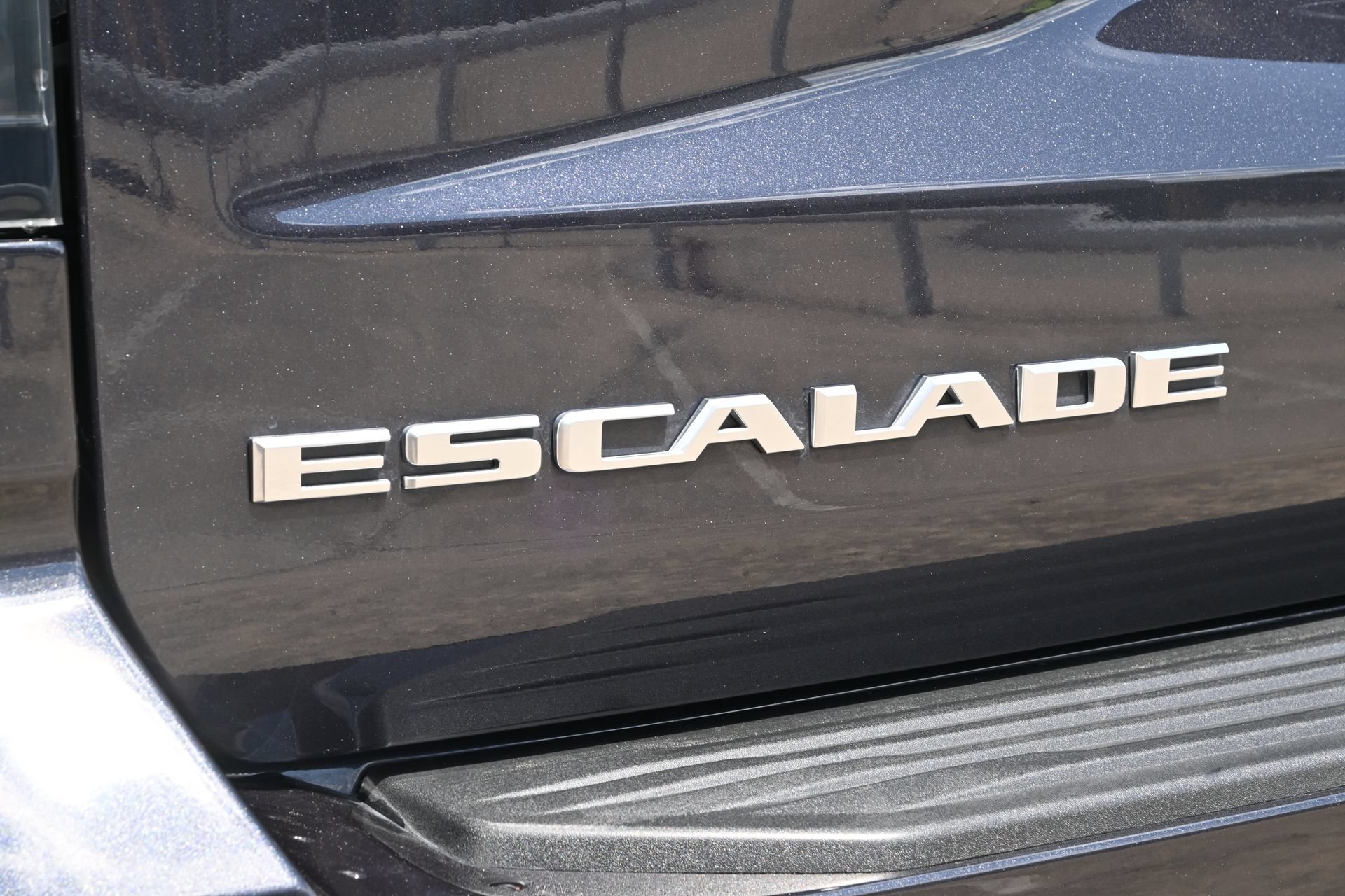 Certified 2026 Cadillac Escalade Sport w/ Touring Package AWD/4WD image 21