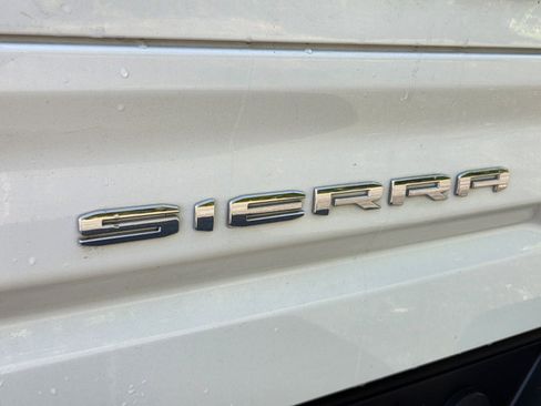 Used 2022 GMC Sierra 1500 Elevation RWD image 14
