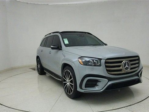 Used 2025 Mercedes-Benz GLS 450 4MATIC image 71