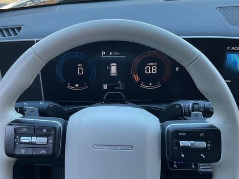 Used 2024 Hyundai Santa Fe SEL image 17