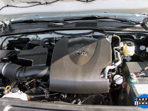 Used 2020 Toyota Tacoma TRD Off-Road image 11