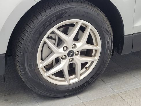 Used 2023 Ford Edge SEL image 31