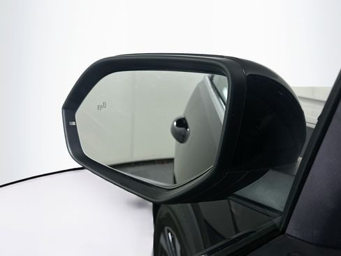 Used 2024 Volkswagen Atlas SE FWD image 16