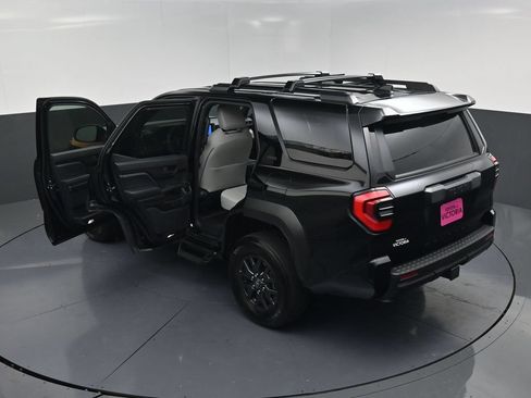 Used 2026 Toyota 4Runner SR5 AWD/4WD image 21