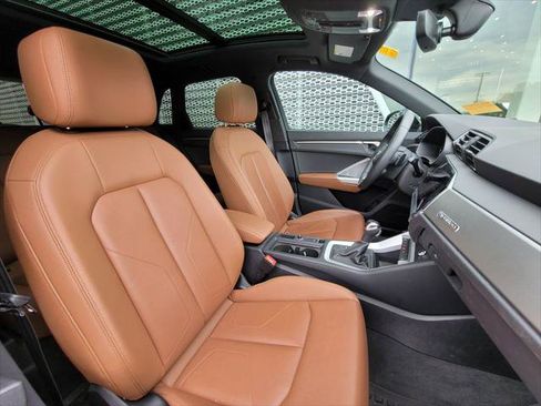 Certified 2023 Audi Q3 2.0T Premium w/ Convenience Package AWD/4WD image 25
