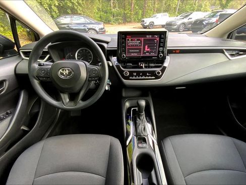 Used 2022 Toyota Corolla LE FWD image 14